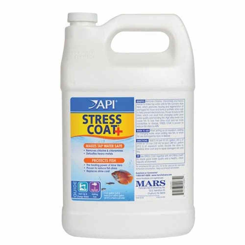 API Stress Coat 3.8L water conditioner removes chlorine and reduces fish stress with Aloe Vera